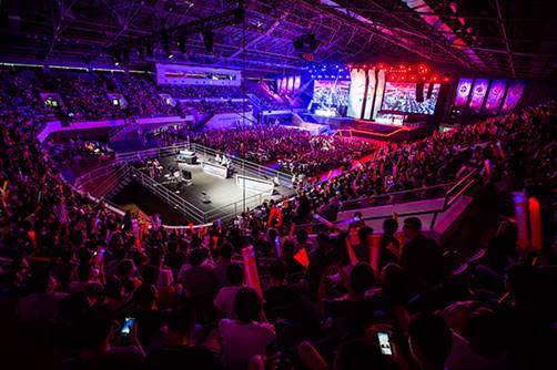 通过丰富多 通过丰富多